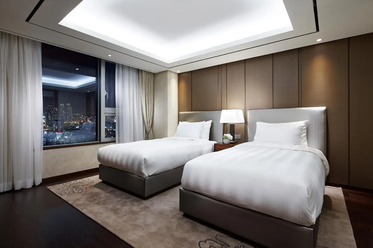 Lotte City Hotel Ulsan 3*,